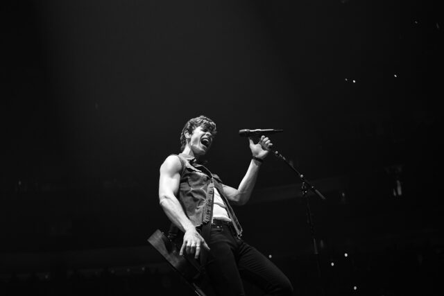 Shawn Mendes se presenta en el escenario durante “Shawn Mendes: The Tour” en State Farm Arena el 31 de julio de 2019 en Atlanta, Georgia. 