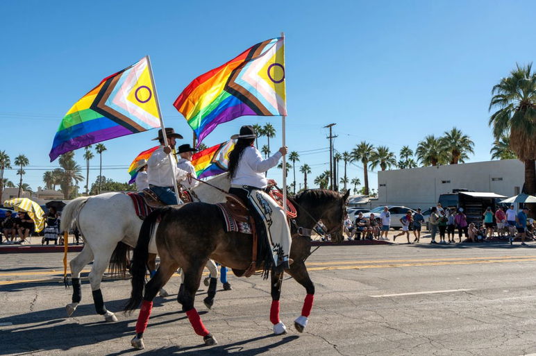 Escenas del desfile anual del Orgullo Gay de Palm Springs a lo largo de Palm Canyon Drive en el centro de Palm Springs, California, el domingo 9 de noviembre de 2025.