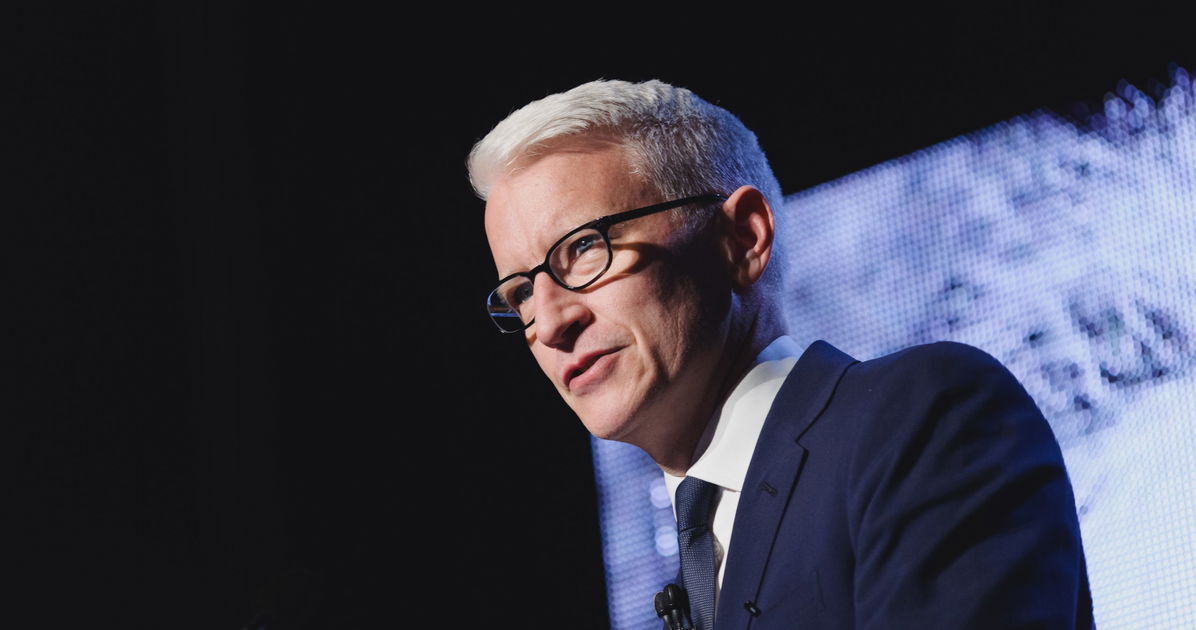 Anderson Cooper critica a Trump por arrebatos a los medios: “No entiendo cómo alguien actúa así”