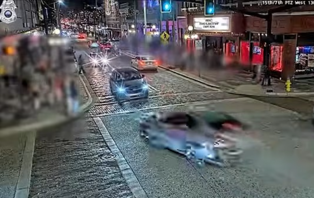 Cientos de personas asisten a la vigilia después de que un automóvil se estrellara contra un club gay de Tampa, matando a cuatro personas e hiriendo a 13