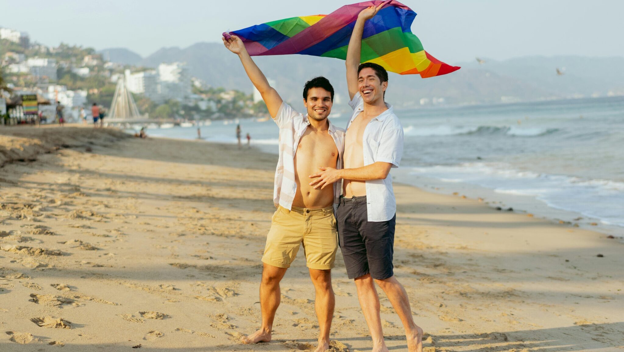 Dónde los recién casados ​​LGBTQ+ pueden sentirse seguros: Love Inc. clasifica los destinos de luna de miel en EE. UU.