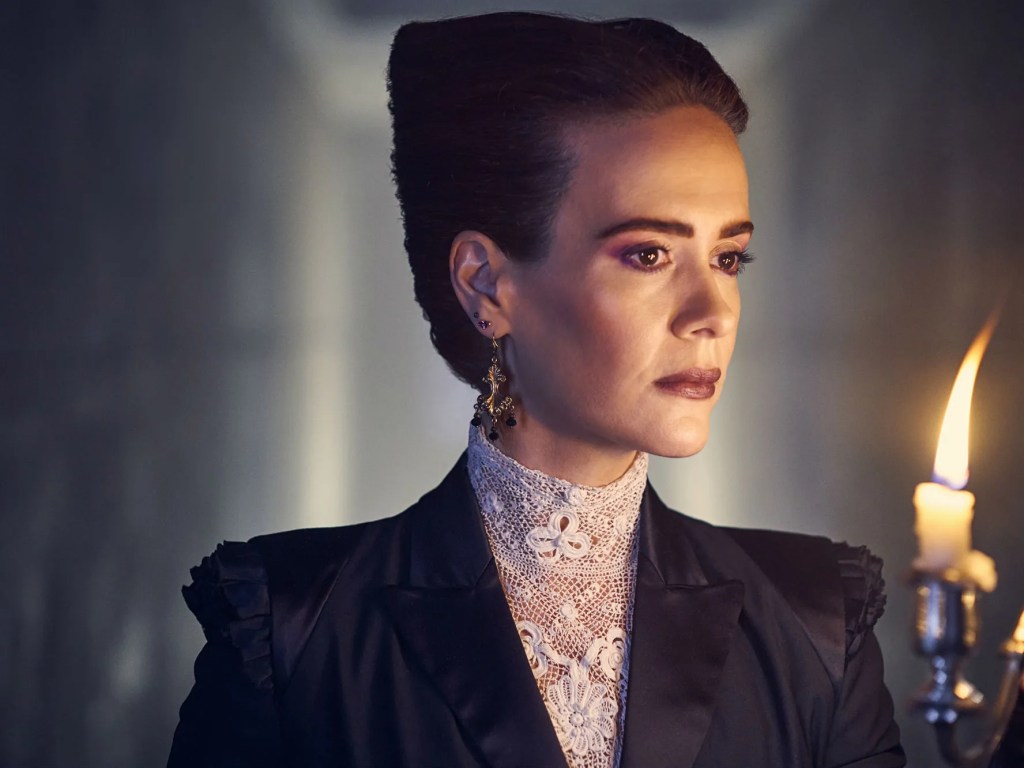 Sarah Paulson en American Horror Story: Apocalipsis. (cambios de divisas)