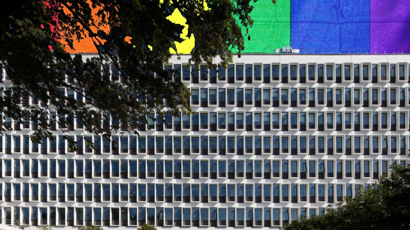 Frontal view of south facade. Cockcroft Building, University of Brighton (RETROFIT), Brighton, United Kingdom. Architect: Fraser Brown MacKenna, 2015.