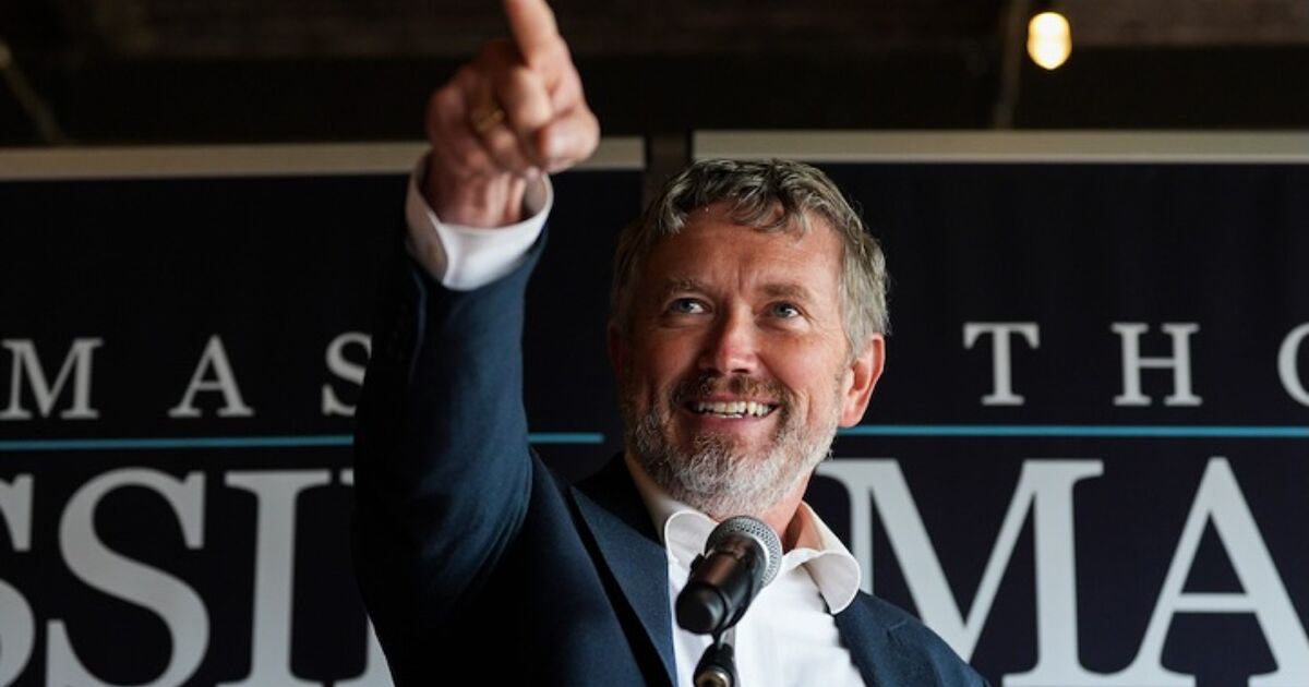 “Los líderes de mi propio partido protegen a los traficantes sexuales”, dice un congresista republicano anti-LGBTQ+