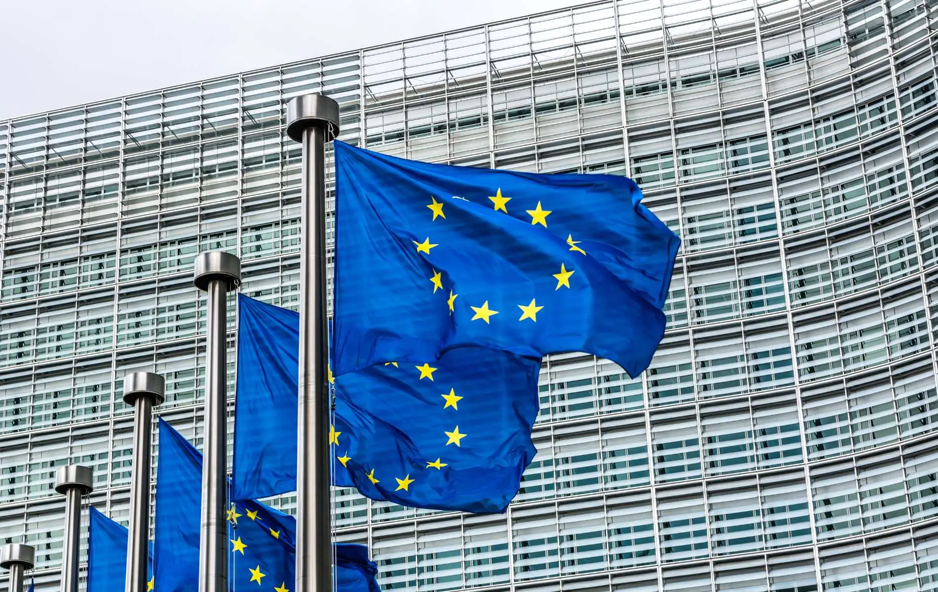 Un nuevo fallo judicial podría tener un gran impacto para las parejas LGBTQ+ casadas en Europa