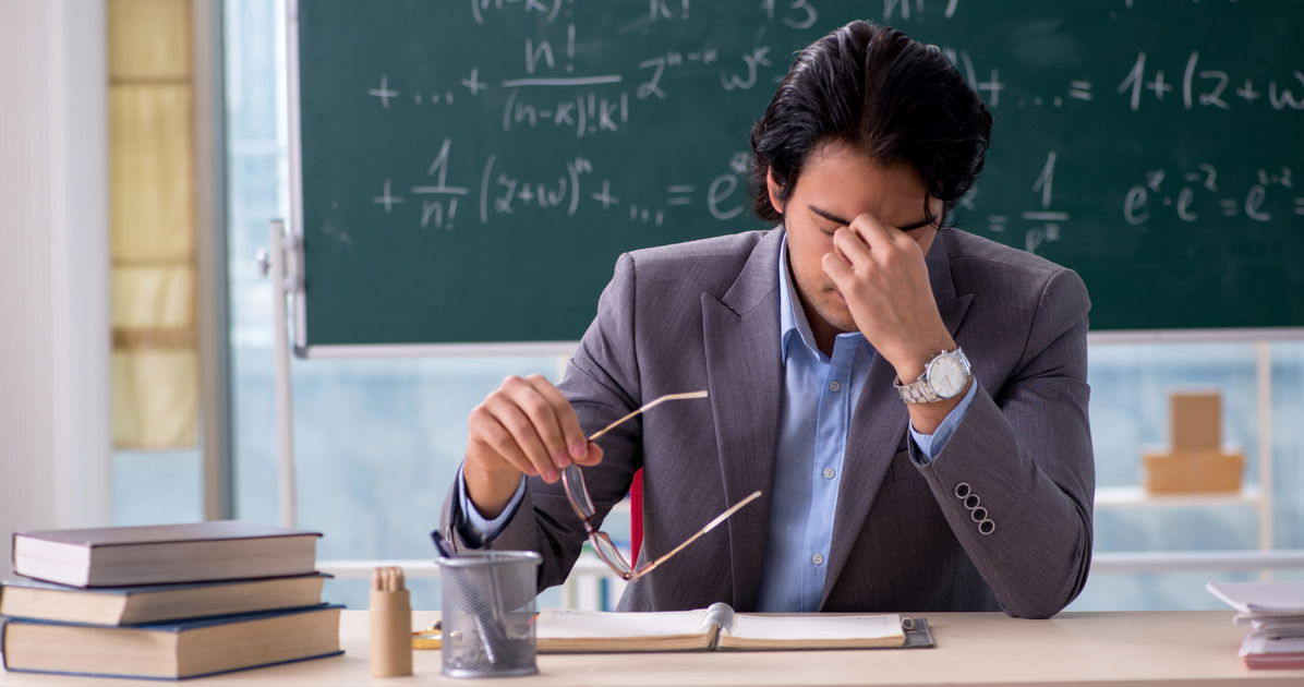 Un padre anti-“despertado” acusó a los maestros de “preparar” a los niños. Recibió una demanda de 20 millones de dólares.