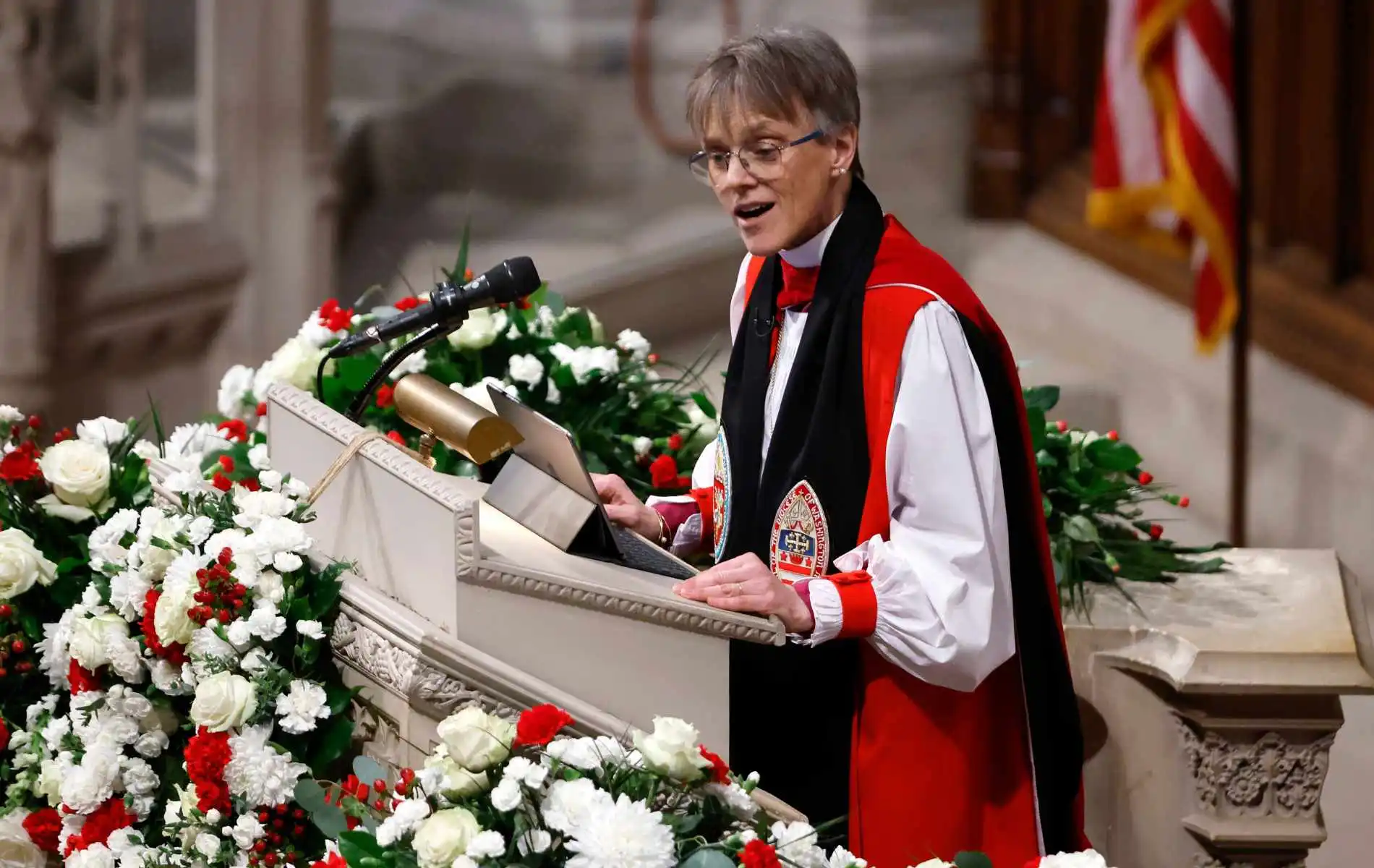 Obispo que pidió a Trump 'misericordia' para las personas LGBTQ+ para dar un mensaje de Navidad en la BBC