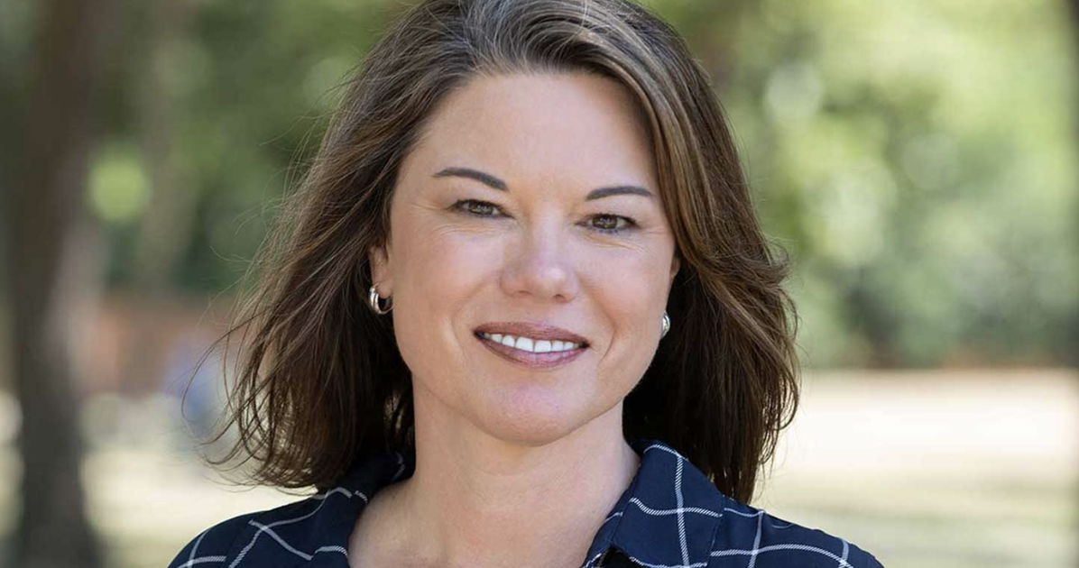 Angie Craig casi pierde a su hijo porque es gay. Décadas después, esa lucha todavía la impulsa.