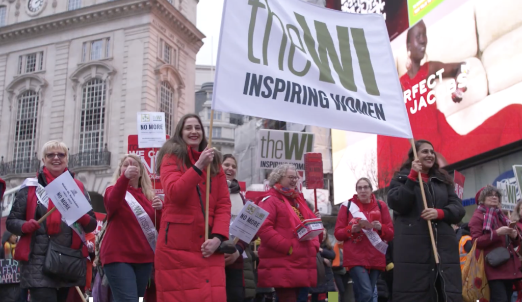 El Instituto de Mujeres pondrá fin a la afiliación de mujeres trans, citando fallo de la Corte Suprema