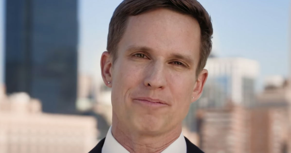 El demócrata gay que estableció un récord histórico en recaudación de fondos pasa de la carrera por el Senado de los EE. UU. a la de la Cámara de Representantes estatal