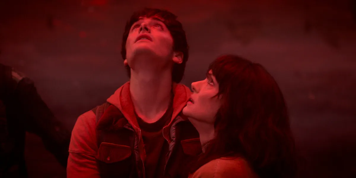Noah Schnapp and Winona Ryder in Stranger Things 5.