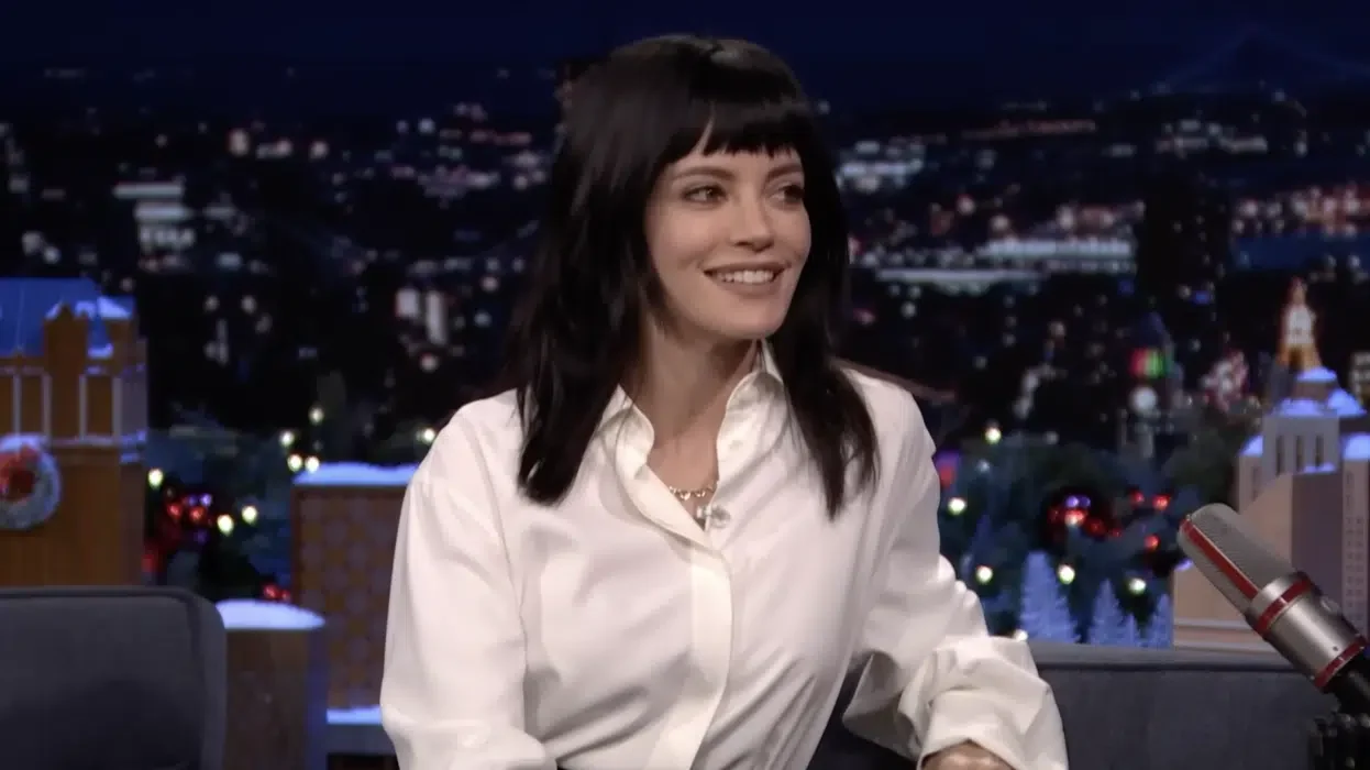 La chica del West End de Lily Allen podría subir al escenario, y ella no lo niega