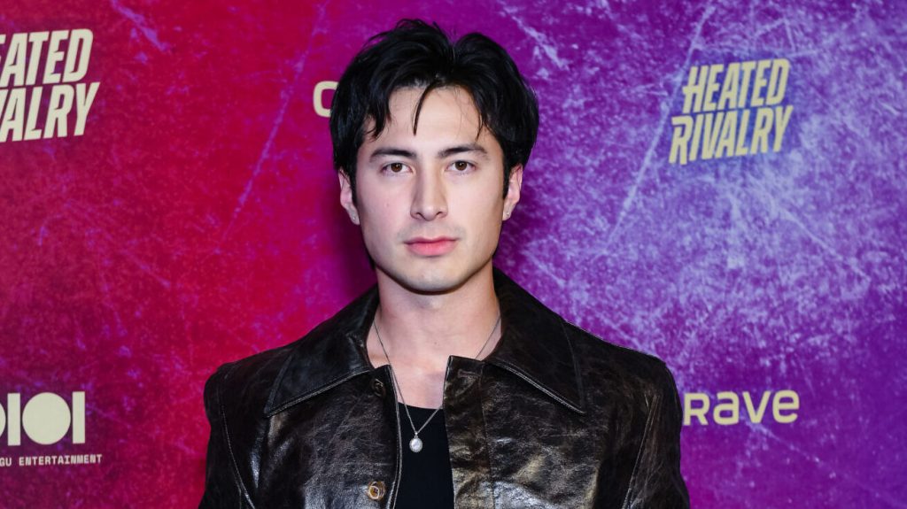 La estrella de 'Heated Rivalry' Hudson Williams dispara con James Gunn para interpretar a Nightwing