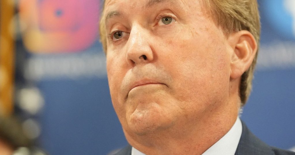 Texas todavía no explica por qué está haciendo una lista de personas trans. Los defensores están aterrorizados.