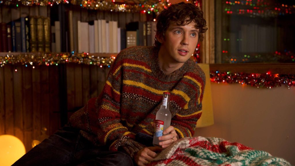 Troye Sivan y Smirnoff ICE revolucionan las fiestas con diversión bajo la nieve