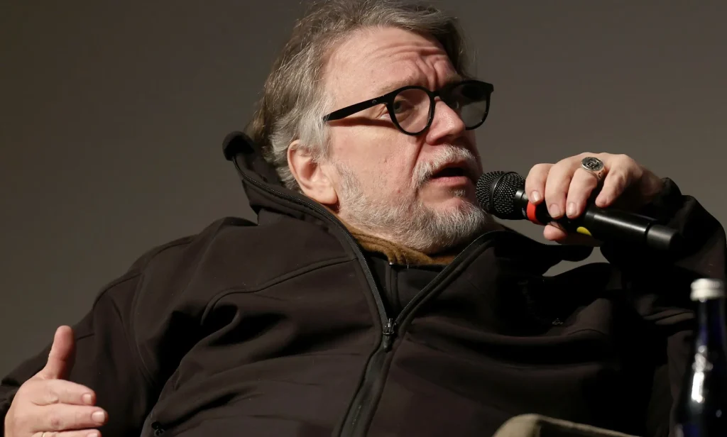 Guillermo del Toro dice que el arte con IA es un "preludio del fascismo"