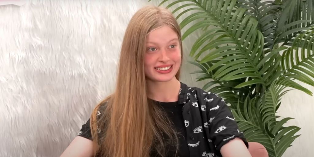 Vivian Jenna Wilson tuvo una charla en profundidad con Maddy Morphosis en Give It To Me Straight.