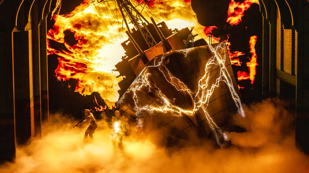 COSAS EXTRAÑAS: LA PRIMERA SOMBRA - BROADWAY. Stranger Things de Netflix: La primera sombra en el Marquis Theatre de Broadway. foto cr. Matthew Murphy y Evan Zimmerman/Netflix