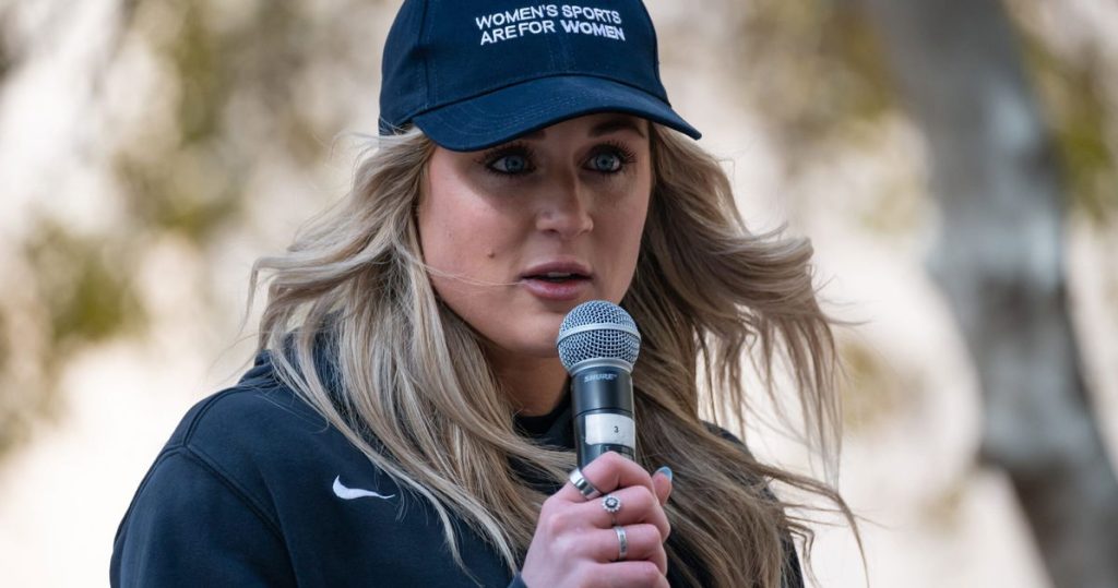 Activista anti-trans aparece en un anuncio de servicio público del USDA diciéndole a la gente que beba leche entera