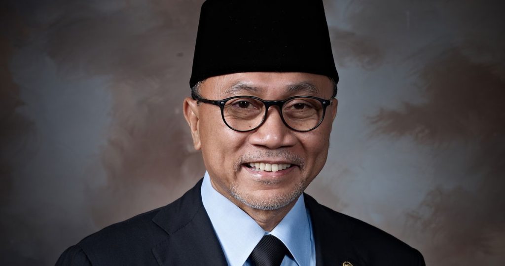 El estrés en el lugar de trabajo puede volverte gay: un funcionario malayo se burló por una extraña afirmación homofóbica