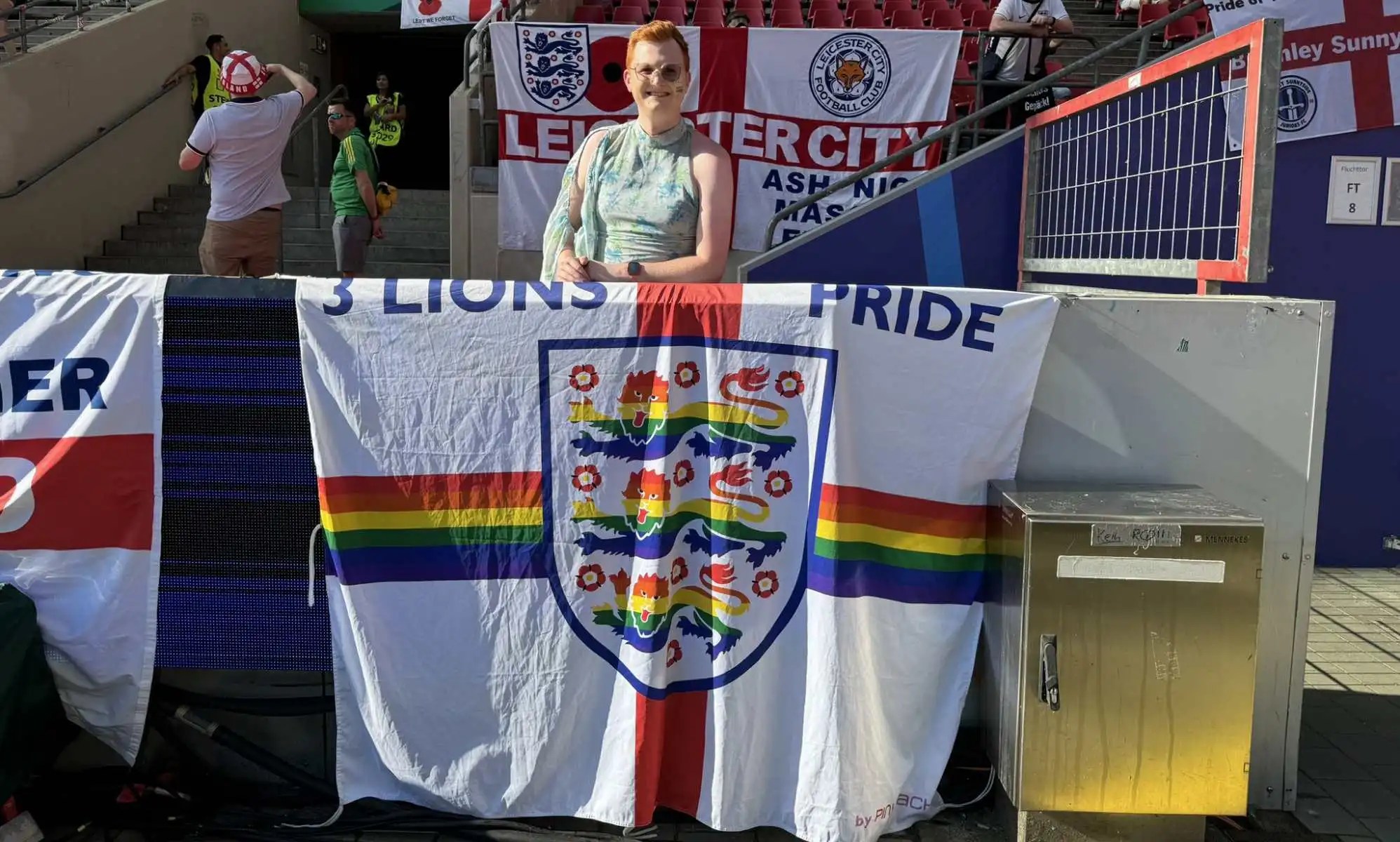 El grupo oficial de fans LGBTQ+ de Inglaterra boicoteará la Copa del Mundo por los 'peligrosos' retrocesos de los derechos humanos en Estados Unidos
