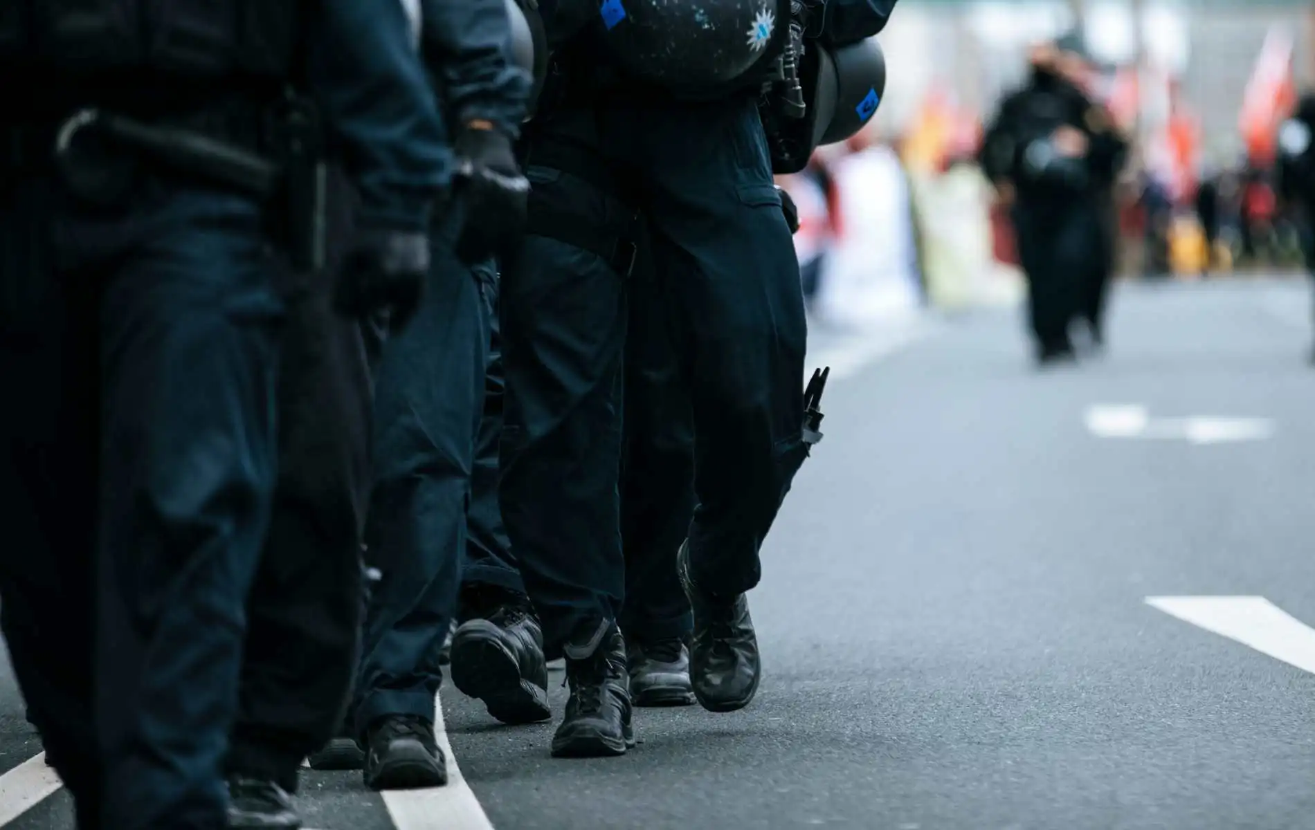 Más de 100 personas detenidas tras redada policial en una discoteca queer: "Como una pesadilla"