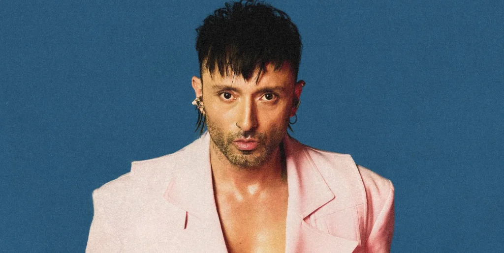 'Me hizo defender mi existencia': la estrella del pop queer enfrenta la censura LGBTQ+ en Turquía