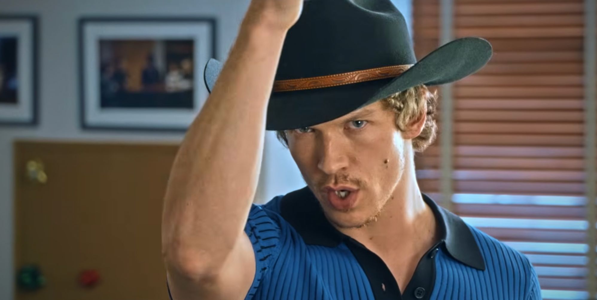 Connor Storrie de Heating Rivalry regresa como Ilya Rozanov en el teaser de SNL