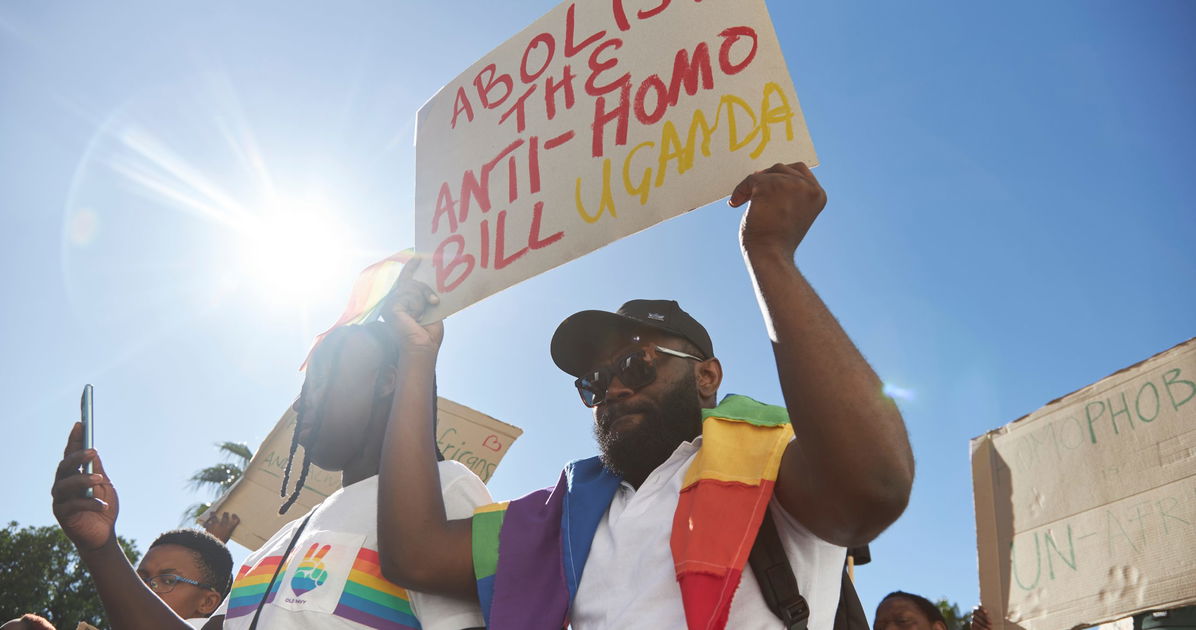 Detenidas dos mujeres por besarse en Uganda después de que los vecinos las denunciaran