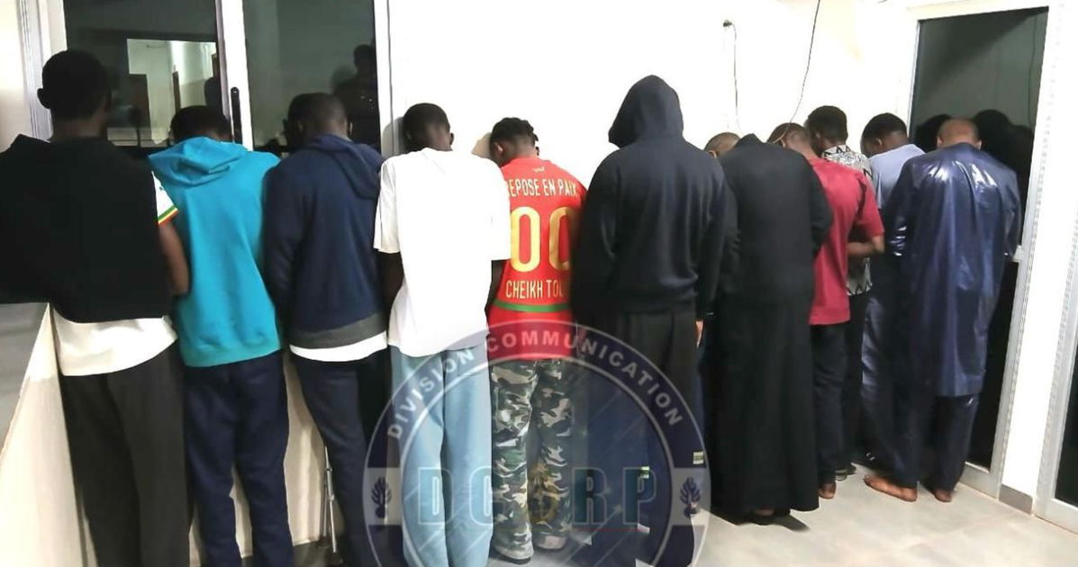 Dos celebridades entre las 12 personas arrestadas en una redada antigay en Senegal