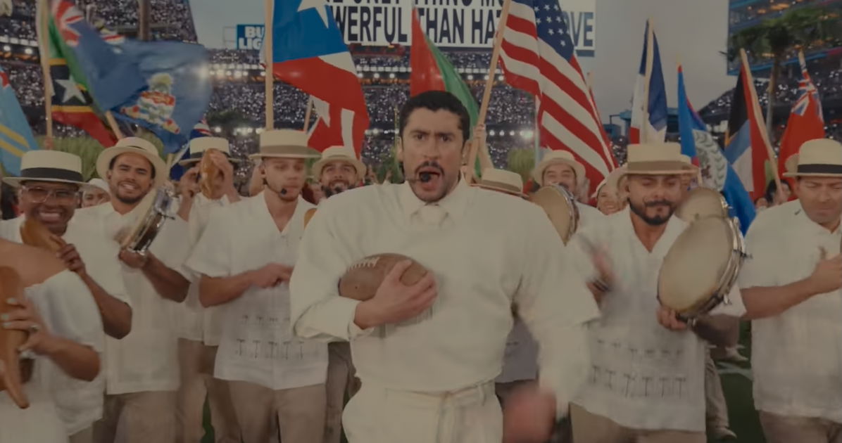 El espectáculo de medio tiempo del Super Bowl de Bad Bunny incluyó a personas queer, y ni siquiera tuvo que usar vestido