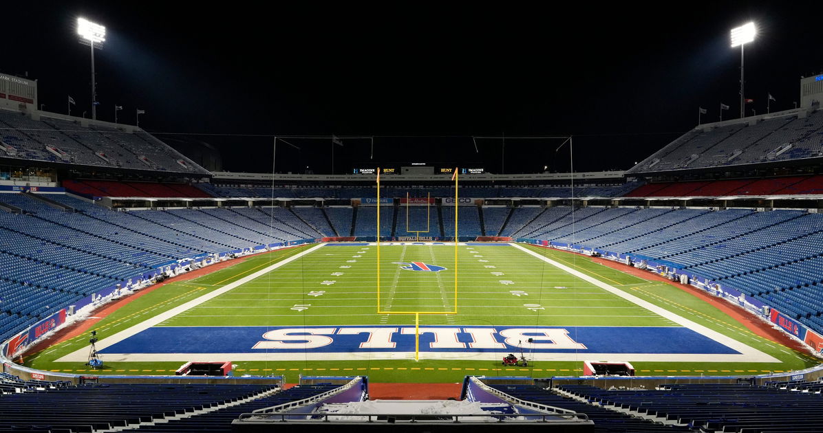 Vándalos homofóbicos causan daños por valor de 150.000 dólares al estadio de fútbol recién construido