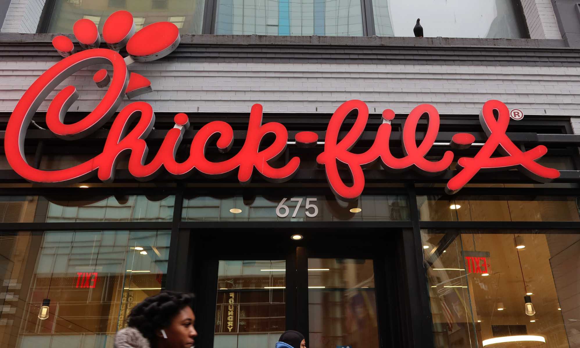 US fast food giant Chick-fil-A plans to launch five restaurants in the UK