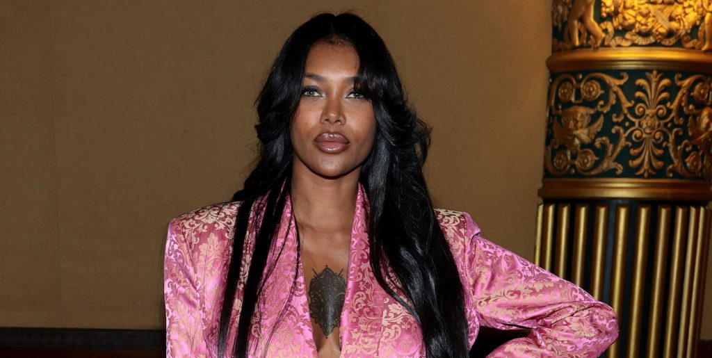 La estrella de America's Next Top Model dice que está bien que las mujeres sean bisexuales, pero no los hombres