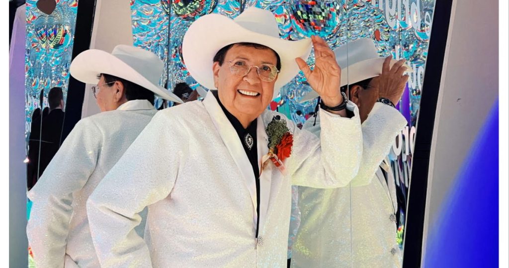 El drag king en activo más antiguo del mundo ha dado forma a esta forma de arte durante décadas. Ella no está desacelerando.