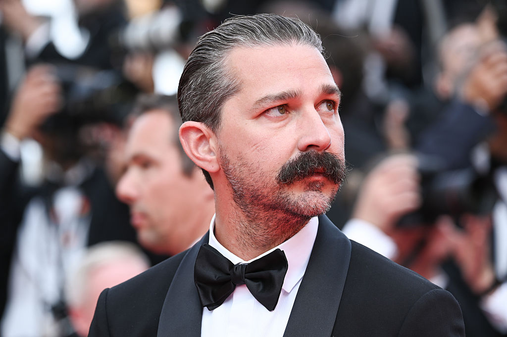 La larga y sombría historia de la defensa del pánico gay y trans después del arresto de Shia LaBeouf