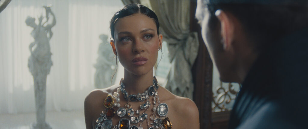 La belleza- "Hermosa traición" -- Temporada 1, episodio 11 (se transmite el miércoles 4 de marzo) -- Foto: Nicola Peltz Beckham como Franny 2. CR: FX