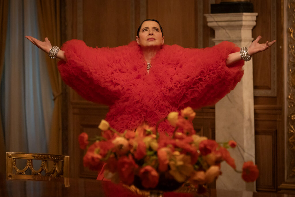 La belleza- "Hermosos multimillonarios" -- Temporada 1, episodio 5 (se transmite el miércoles 4 de febrero) -- En la foto: Isabella Rossellini como Franny Forst. CR: Eric Liebowitz/FX