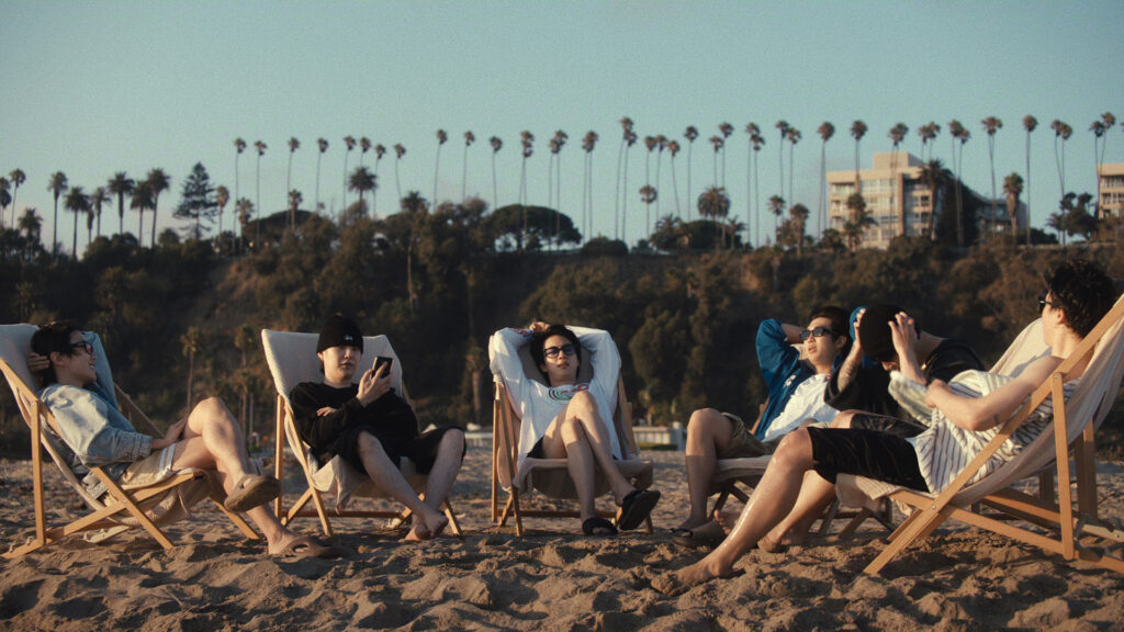 BTS: EL REGRESO. (LR) j-hope, Suga, Jin, RM, Jung Kook y Jimin en BTS: THE RETURN. Cr. NETFLIX © 2026