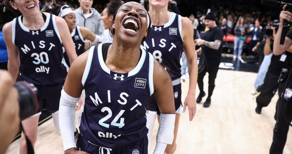 Boda gay secreta en Miami: Arike Ogunbowale de Dallas Wings se casa con su novia influencer