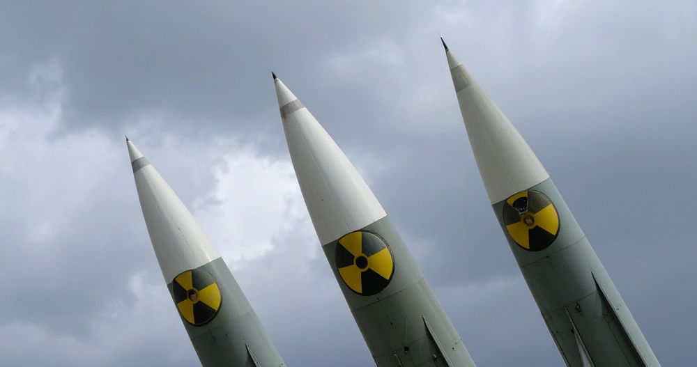 El Departamento de Justicia de Trump razona que la Segunda Enmienda podría incluir armas nucleares