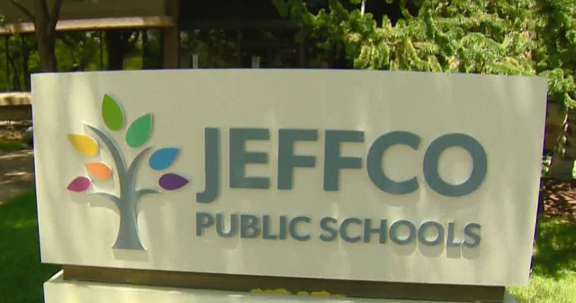 El distrito escolar defiende a los estudiantes trans después de que Trump amenazara con financiarlos