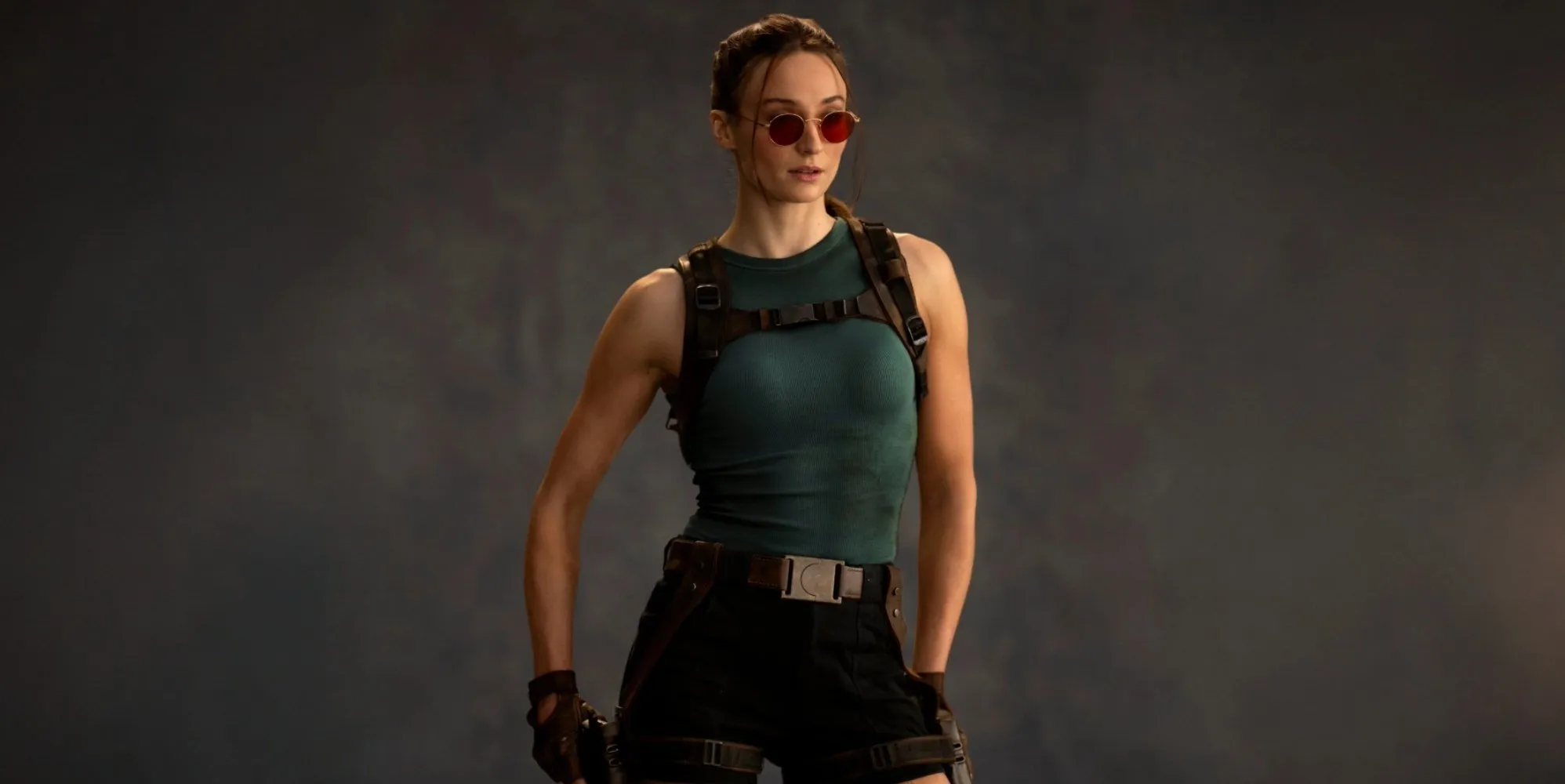 El rodaje de la serie Tomb Raider se detuvo debido a que Sophie Turner resultó lesionada por problemas de espalda