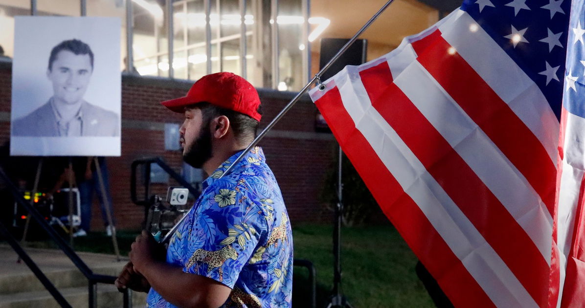 Grupo de chat universitario republicano expuesto como “refugio nazi”: “¡¿Cómo tenían profesores de color?!”