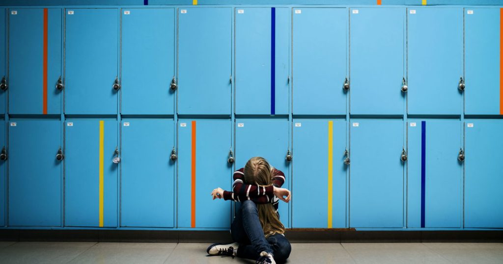 NB adolescente dice que fueron suspendidos a pesar de que fueron víctimas de acoso escolar. Ahora están demandando.