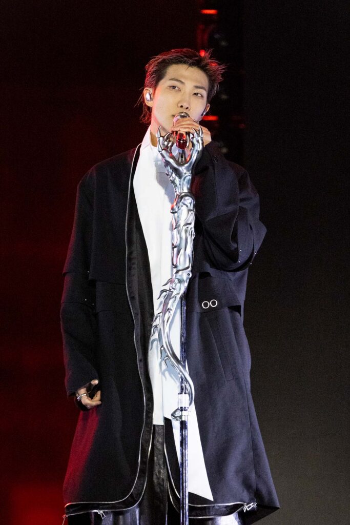 RM en BTS The Comeback Live | Arirang en la plaza Gwanghwamun el 21 de marzo en Seúl, Corea / BIGHIT MUSIC Y NETFLIX © 2026