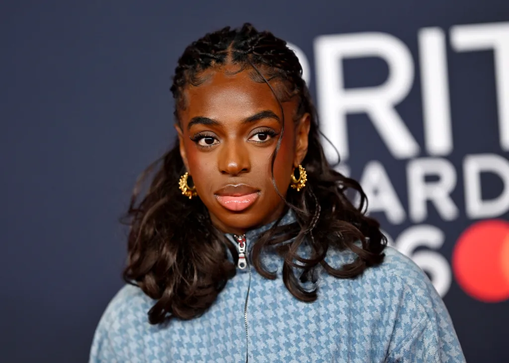 Gato quema tiro en la cabeza