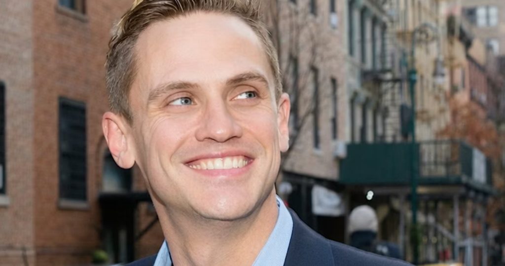 El candidato gay vence al aliado socialista del alcalde en la carrera por representar al distrito gay de Manhattan