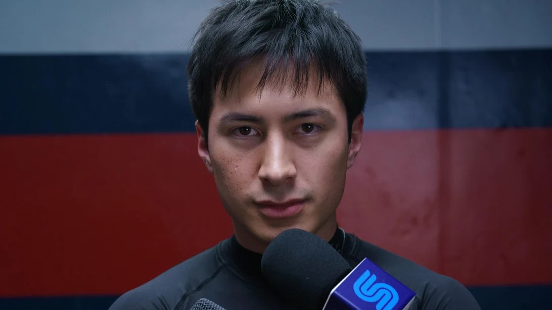 Hudson Williams de Heating Rivalry es un 'loco' en este nuevo vídeo musical