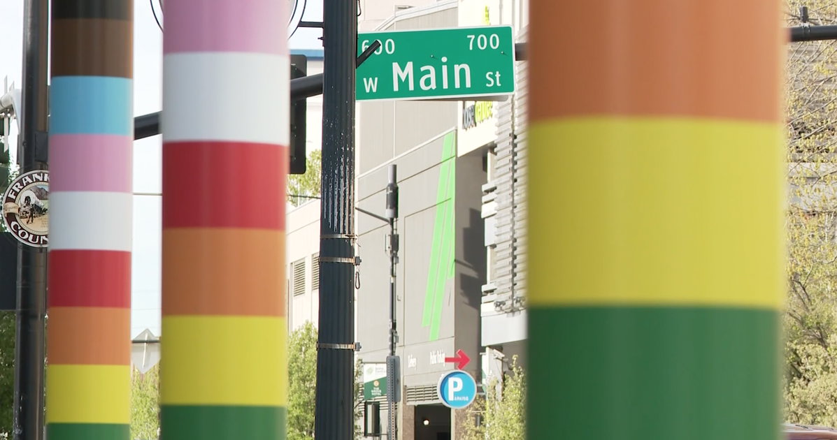 Idaho aprobó una ley solo para prohibir en Boise enarbolar banderas del Orgullo. Su respuesta fue sorprendente.